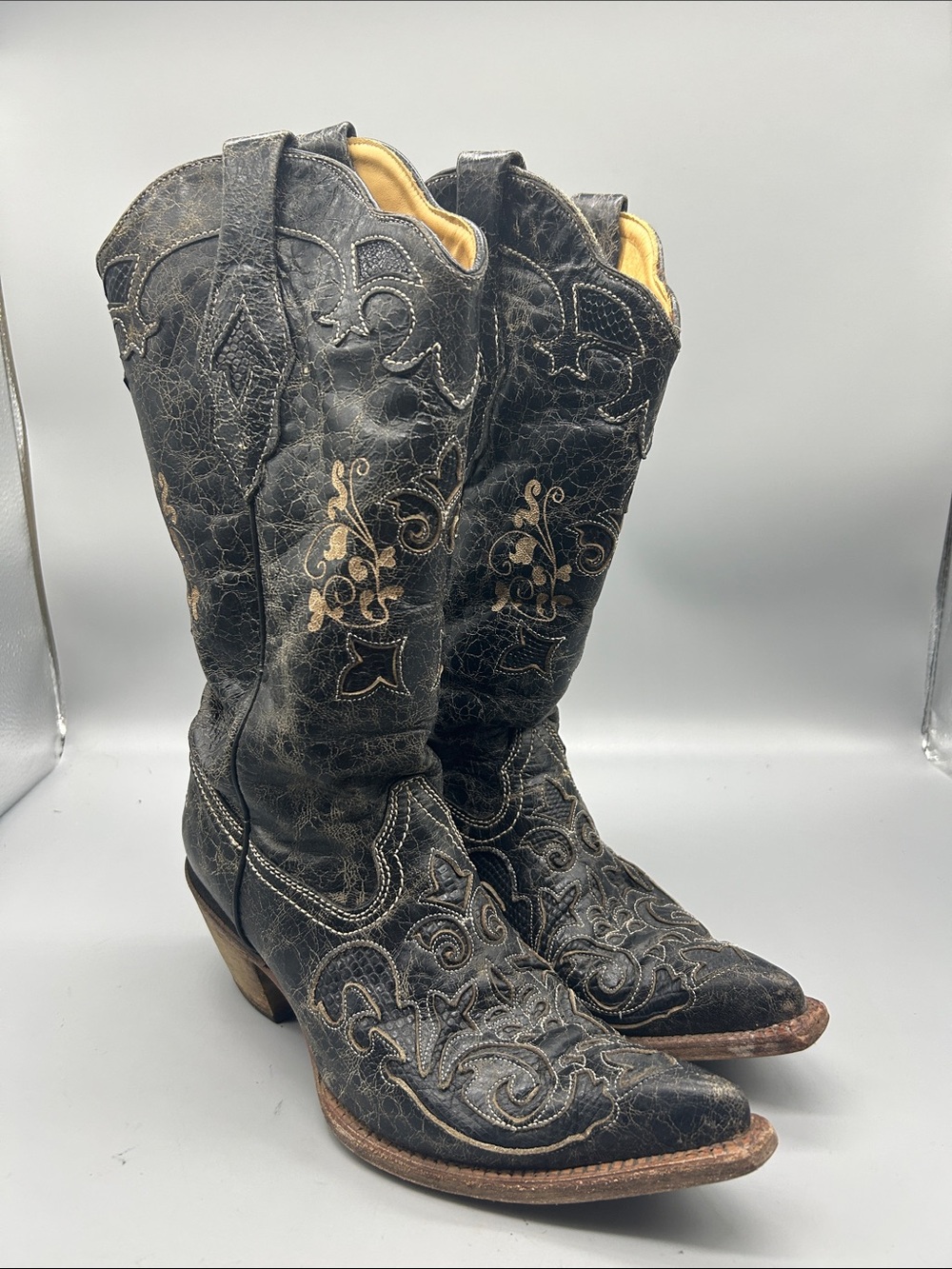 Corral Vintage Cowboy Boots